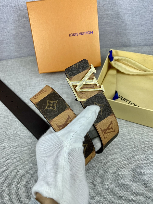 激安ルイヴィトンベルト着用イメージ